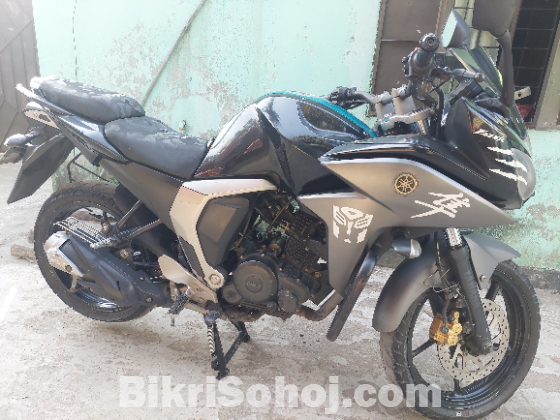 Yamaha Fazer v2